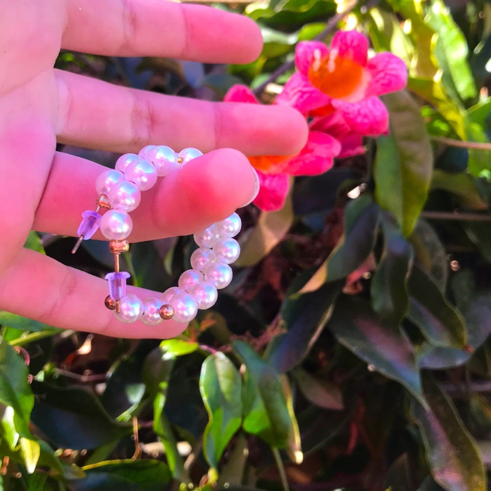 🤍 Beautiful Pearl Hoop Earrings 🤍